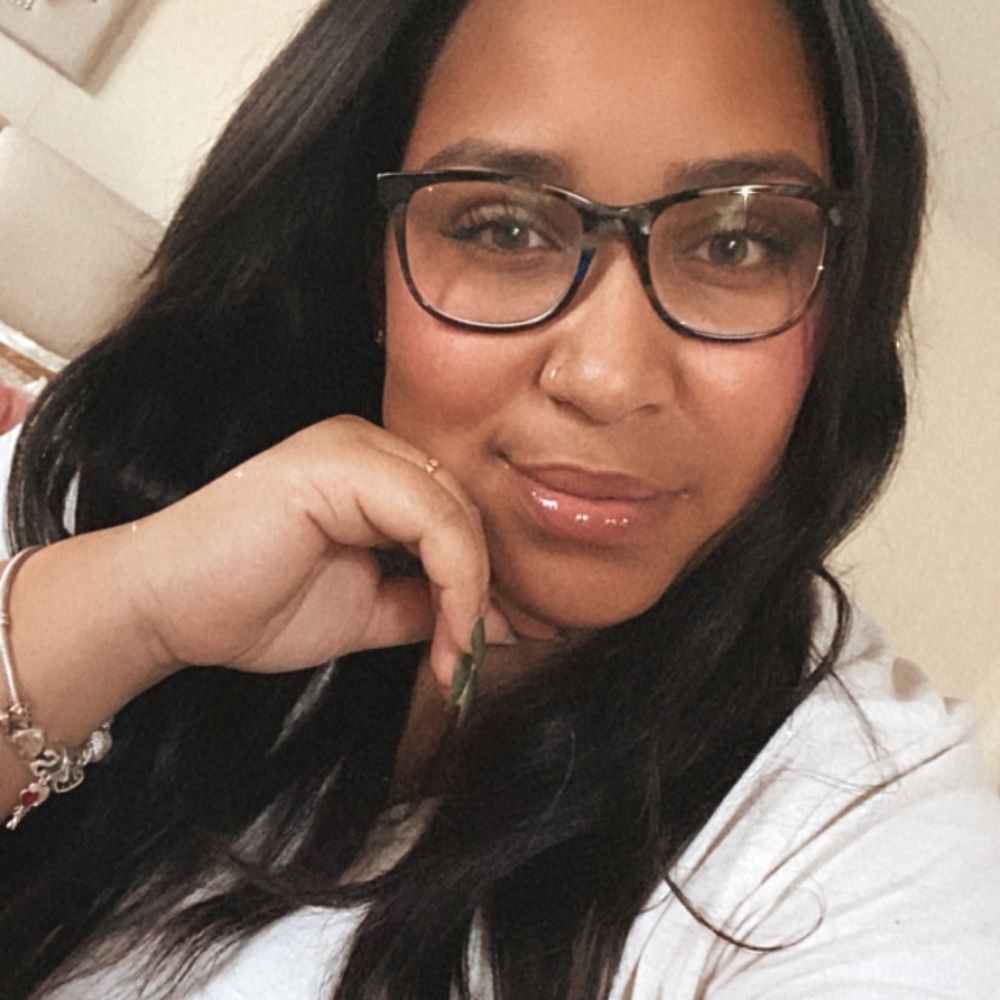 Meet your Posher, Stephanie